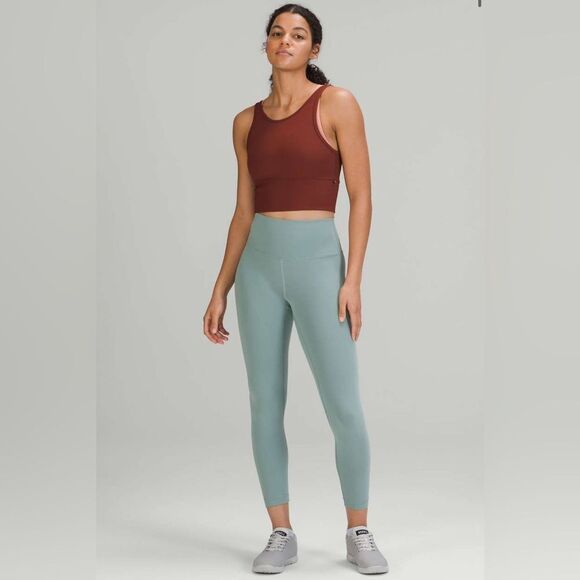Lululemon Wunder Train High-Rise Tight 25"
Misty Glade size 2 (XS) $98 msrp - Picture 1 of 7